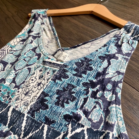 Lucky Lotus Open Back Tank - Picture 3 of 5